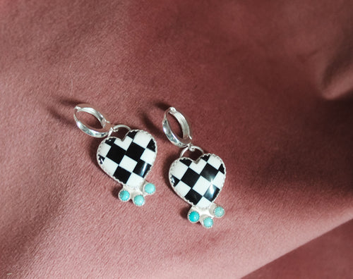 Checkered Heart Huggies