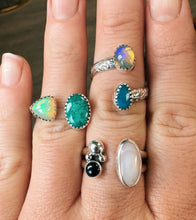 Load image into Gallery viewer, Multi-Stone Gap Rings