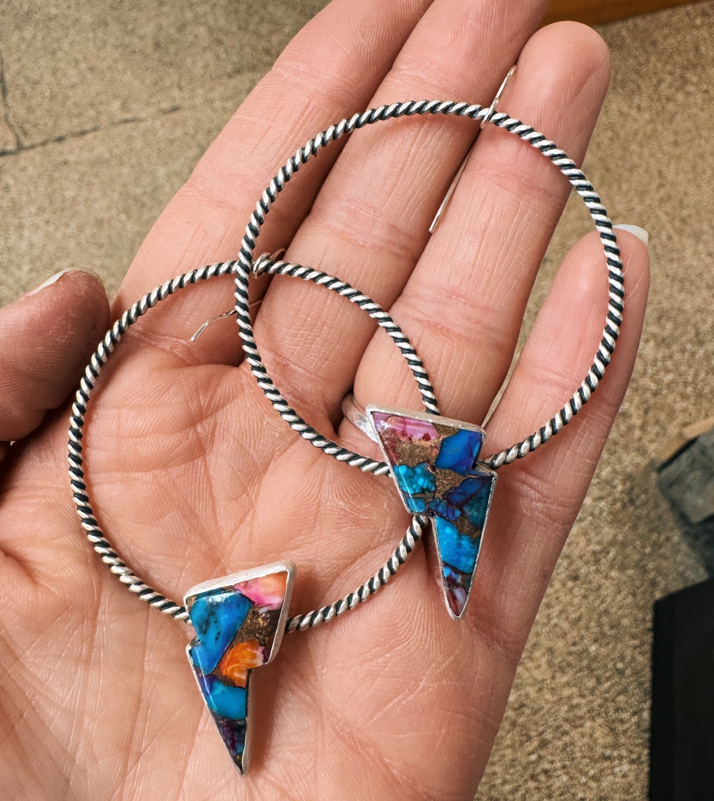 Mojave Lightning Bolt Drop Hoop