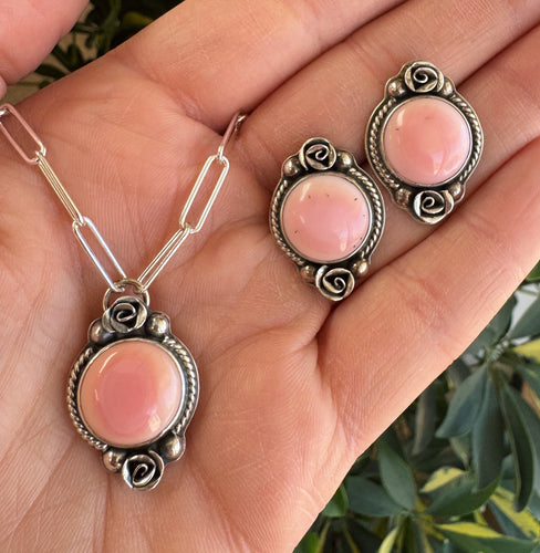 Pink Conch Necklace