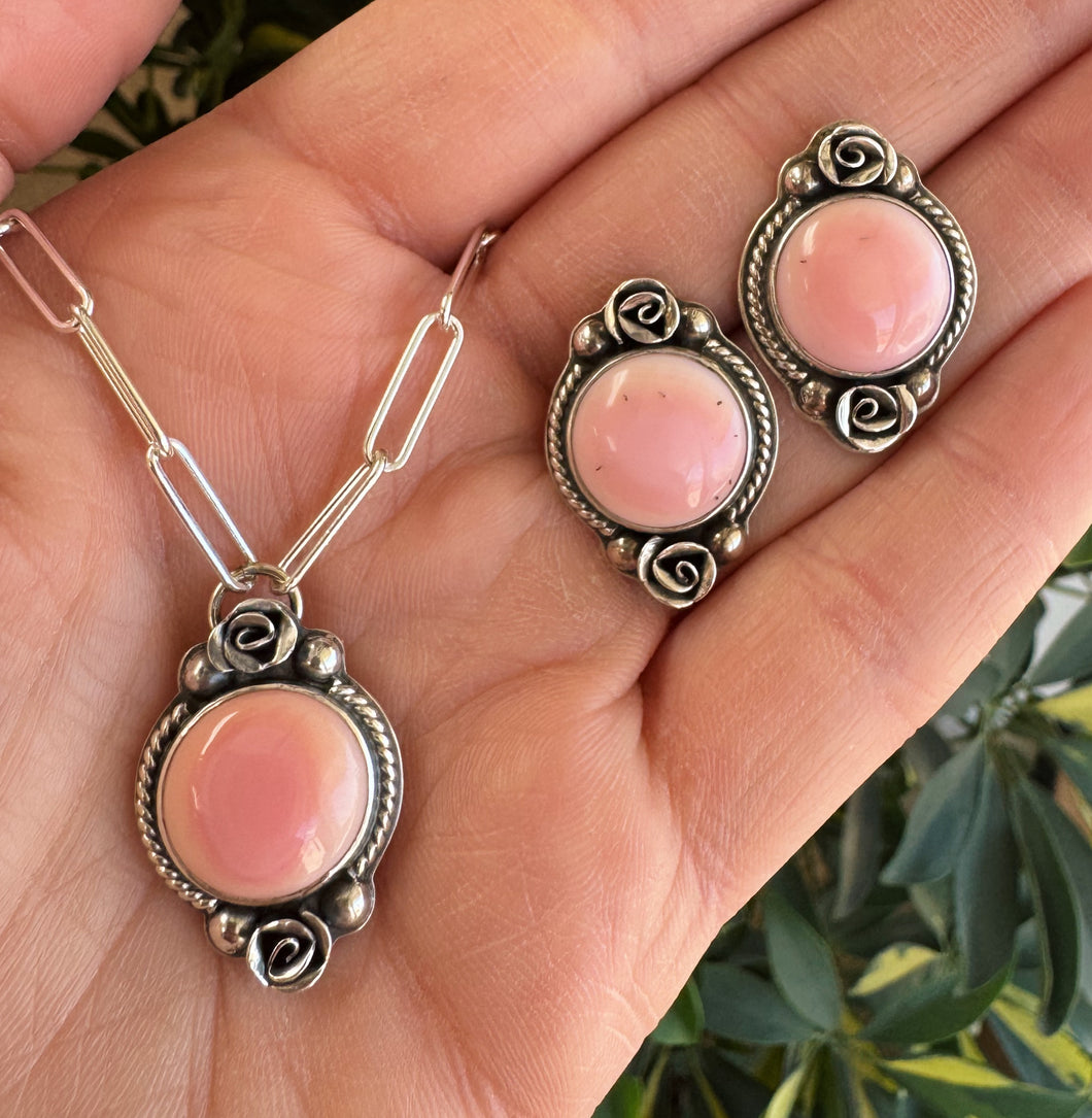 Pink Conch Necklace