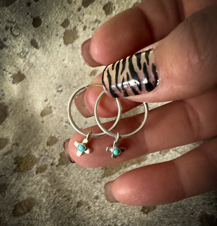 Kingman Tiny Cross Hoop