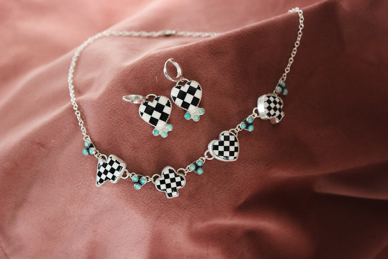 Checkered Shapes Choker
