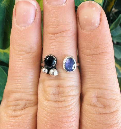 Tanzanite and Black Onyx Gap Ring - Size 7.5