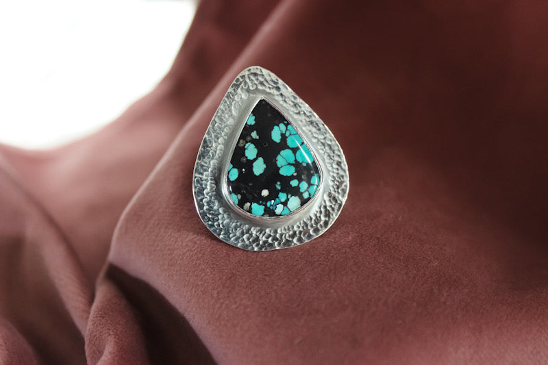 Tear Drop Hubei Chunky Ring