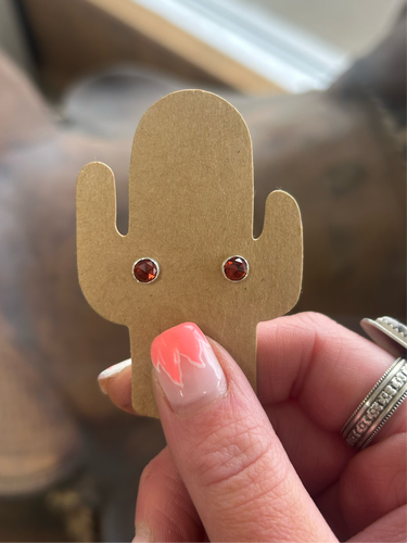 5mm Garnet Studs