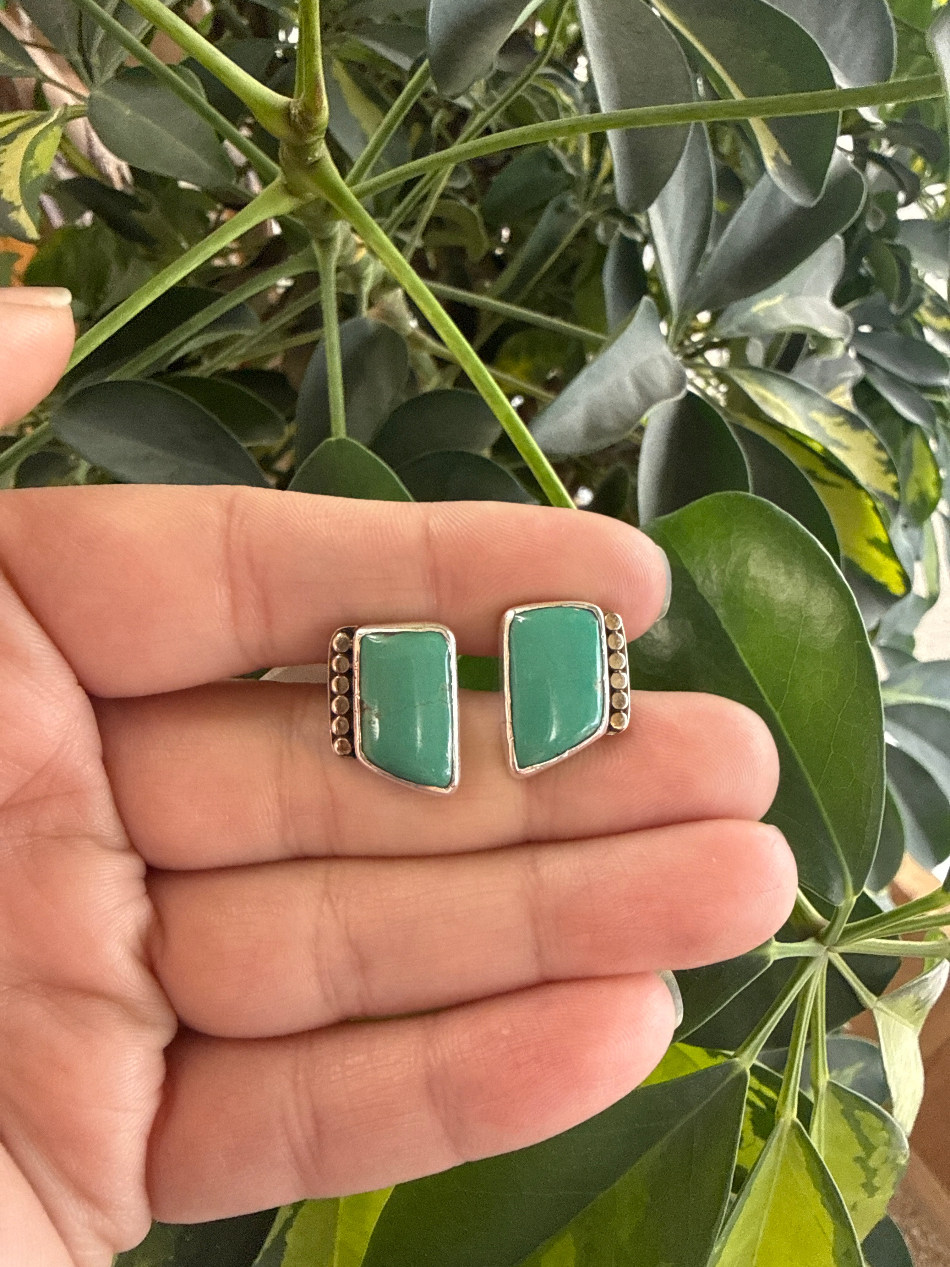 Kingman Studs with dots