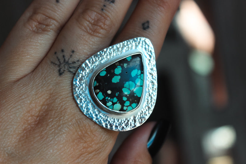 Tear Drop Hubei Chunky Ring