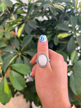 Load image into Gallery viewer, Mother Of Pearl Ring Size 10.5