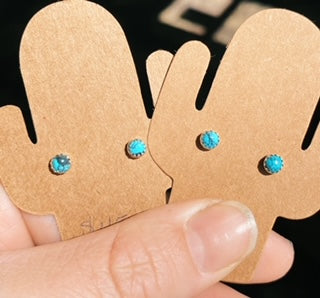 4 mm Kingman Studs